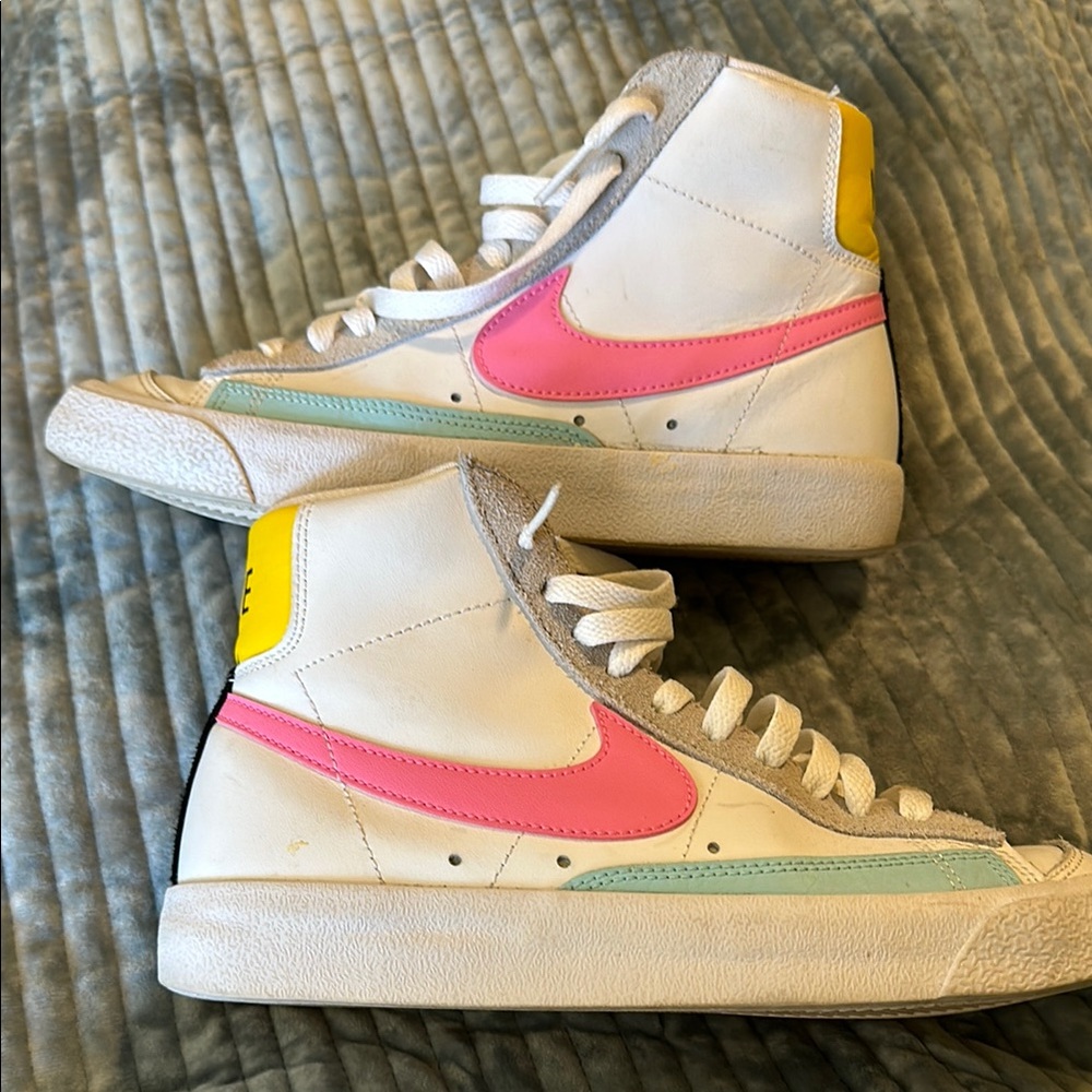 Nike High-Top Sneakers with Pink and Yellow Accents